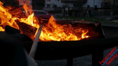 Foto des Albums: ÜBUNG BRANDSCHUTZVERGLASUNG DER JUGENDGRUPPE