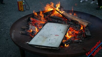 Foto des Albums: ÜBUNG BRANDSCHUTZVERGLASUNG DER JUGENDGRUPPE