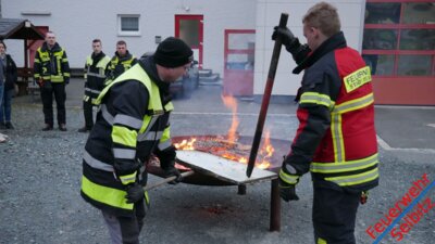 Foto des Albums: ÜBUNG BRANDSCHUTZVERGLASUNG DER JUGENDGRUPPE
