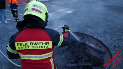 Foto des Albums: ÜBUNG BRANDSCHUTZVERGLASUNG DER JUGENDGRUPPE