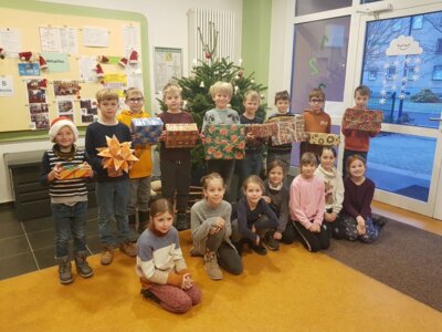 Foto des Albums: Klassenweihnachtsgrüße 2023 (08. 12. 2023)