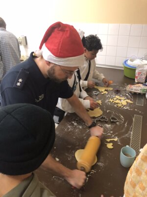 Foto des Albums: In der Weihnachtsbäckerei in Neukölln (07. 12. 2023)