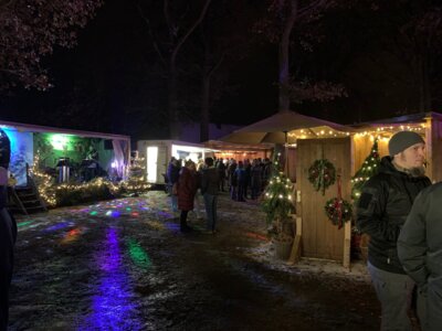 Adventsmarkt 2023 Abend  (Bild vergr&ouml;&szlig;ern)