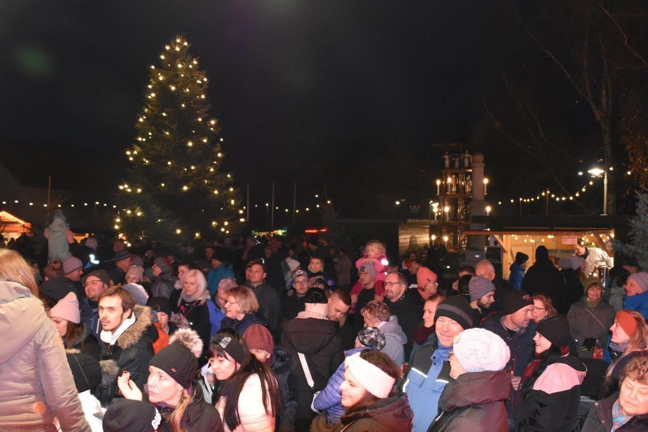 Bild: Gäste Weihnachtsmarkt