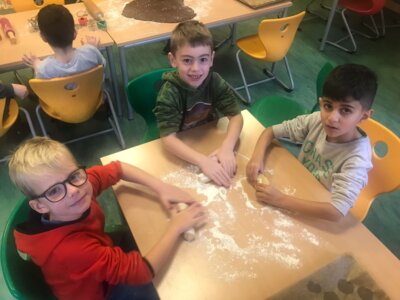 Foto des Albums: Plätzchen backen 12.2023