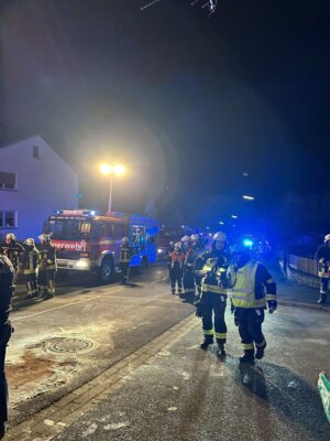 Foto des Albums: THL 3 - VU, 1 oder 2 PKW, Person eingeklemmt