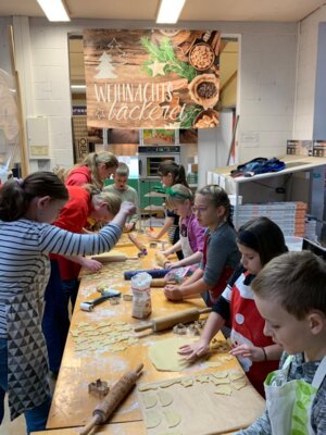 Foto des Albums: Plätzchen backen Klasse 4a