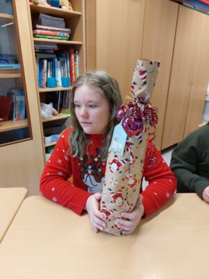 Foto des Albums: 🎄Weihnachtsfeier der Klasse 4 🎅🏼