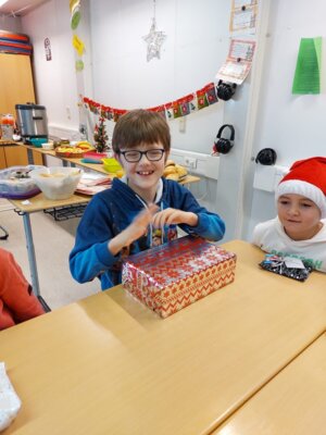 Foto des Albums: 🎄Weihnachtsfeier der Klasse 4 🎅🏼