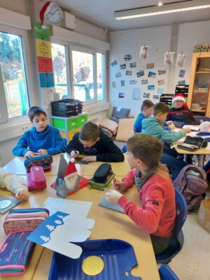 Foto des Albums: 🎄Weihnachtsfeier der Klasse 4 🎅🏼