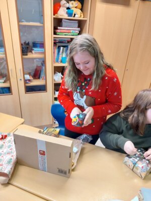 Foto des Albums: 🎄Weihnachtsfeier der Klasse 4 🎅🏼