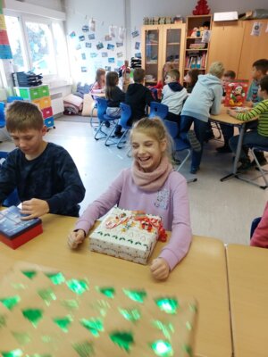 Foto des Albums: 🎄Weihnachtsfeier der Klasse 4 🎅🏼