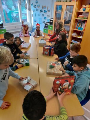 Foto des Albums: 🎄Weihnachtsfeier der Klasse 4 🎅🏼