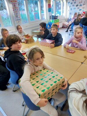 Foto des Albums: 🎄Weihnachtsfeier der Klasse 4 🎅🏼