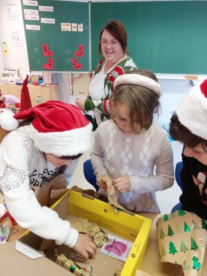 Foto des Albums: 🎄Weihnachtsfeier der Klasse 4 🎅🏼