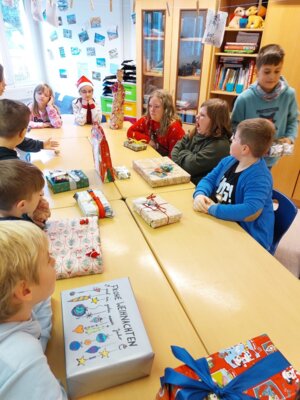 Foto des Albums: 🎄Weihnachtsfeier der Klasse 4 🎅🏼