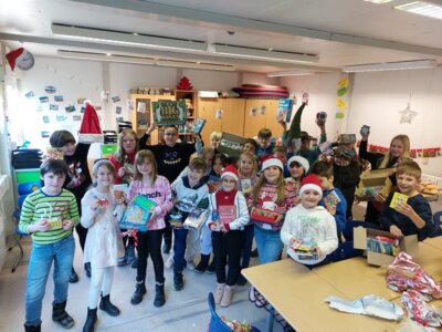 Foto des Albums: 🎄Weihnachtsfeier der Klasse 4 🎅🏼