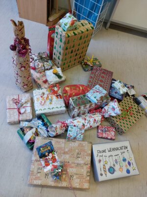 Foto des Albums: 🎄Weihnachtsfeier der Klasse 4 🎅🏼