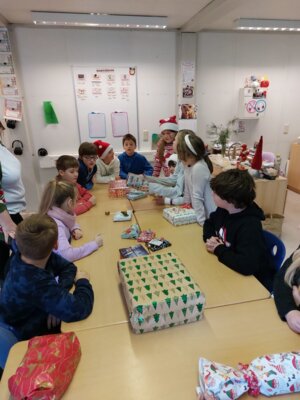 Foto des Albums: 🎄Weihnachtsfeier der Klasse 4 🎅🏼