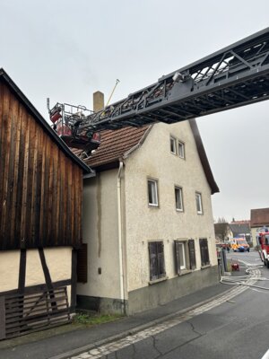 Foto des Albums: B 3 - Dachstuhlbrand (Person in Gefahr)