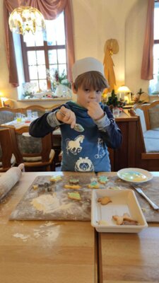 Foto des Albums: In der Weihnachtsbäckerei (Kertscher Hof) Klasse 1