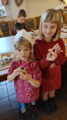 Foto des Albums: In der Weihnachtsbäckerei (Kertscher Hof) Klasse 1