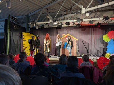 Foto des Albums: Theater von Kindern für Kinder