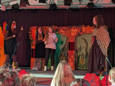 Foto des Albums: Theater von Kindern für Kinder