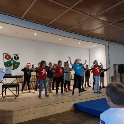 Foto des Albums: Weihnachtssingen/Talenteshow 2023
