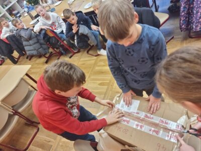 Foto des Albums: Trinkflaschen vom Förderverein Klasse 4b- DANKE (04. 01. 2024)