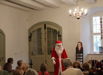 Foto des Albums: Kinderweihnacht im Novalis-Schloss 2023 (05. 01. 2024)