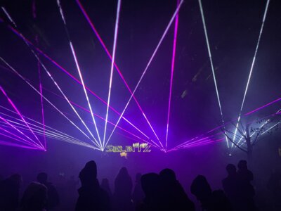 Foto des Albums: Laser & Beats (06. 01. 2024)