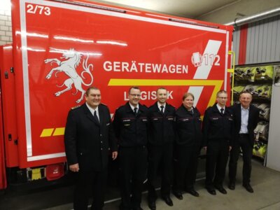 v.l.: Kommandant J&uuml;rgen Vogt, Abteilungskommandant Stefan Rollwagen, Martin Roth, Holger Grandel, G&uuml;nter H&auml;ussler , Ordnungsamtsleiter Uwe Wannenwetsch  (Bild vergr&ouml;&szlig;ern)