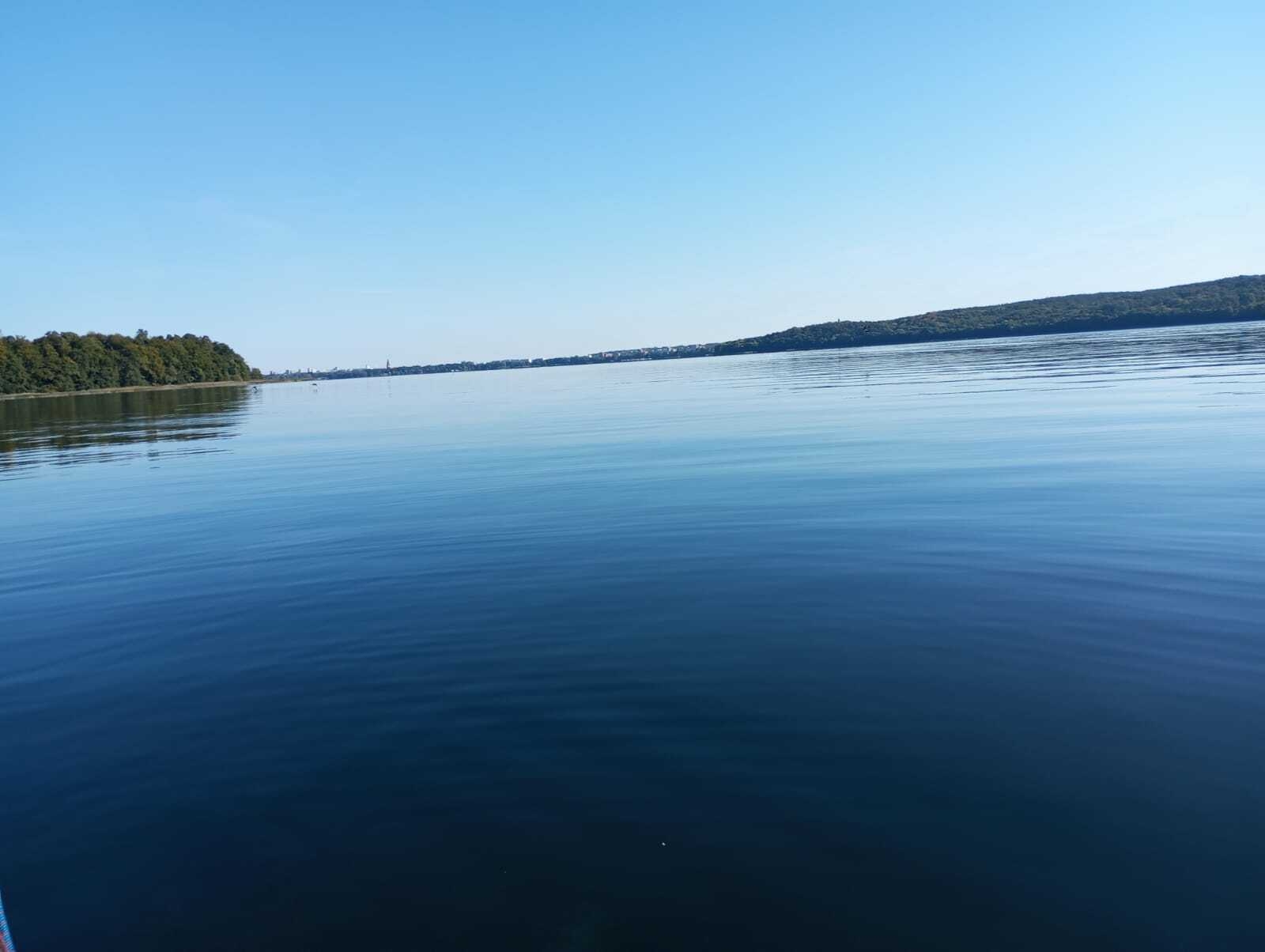 Bild: Der See mal ganz ruhig
