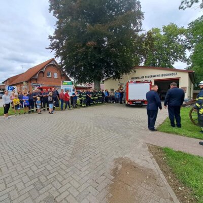 Foto des Albums: Fahrzeugübergabe Feuerwehr Buchholz am 05.08.2023