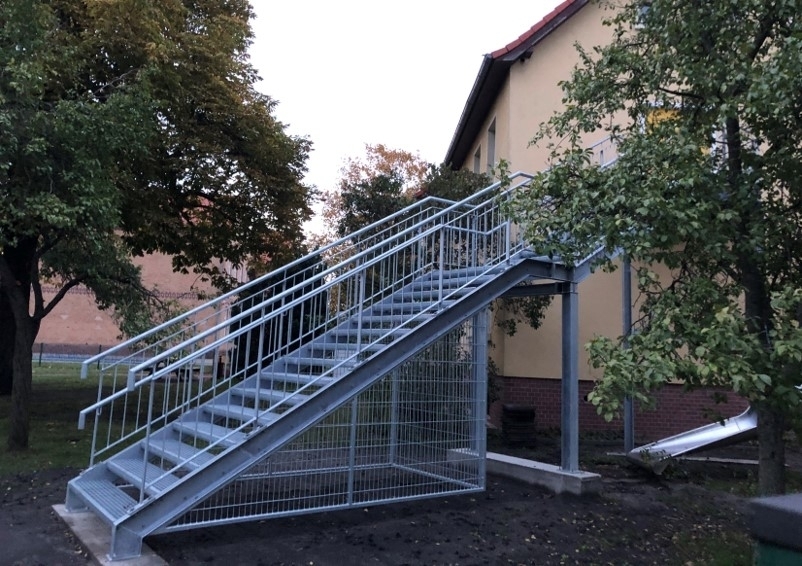Bild: Die neue Fluchttreppe