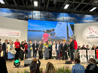 Foto des Albums: Willy Wolf und Knieperfuchs auf der Grünen Woche 2024