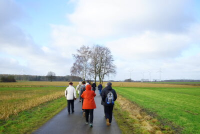 Am Deichfeld  (Bild vergr&ouml;&szlig;ern)