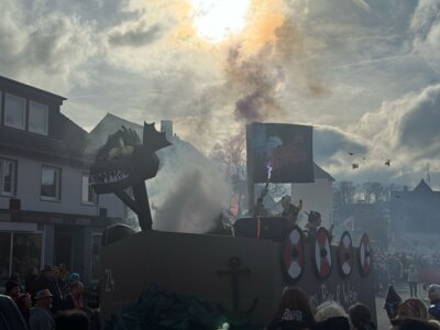 Foto des Albums: Karnevalszug Wrexen 2024 (11.​02.​2024)