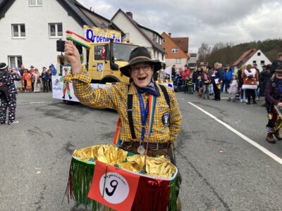 Foto des Albums: Karnevalszug Wrexen 2024 Teil 2 (11.​02.​2024)