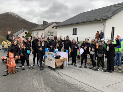 Foto des Albums: Karnevalszug Beringhausen 2024 (11.​02.​2024)