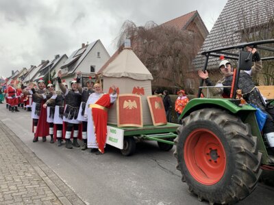 Foto des Albums: Karnevalszug Beringhausen 2024 (11.​02.​2024)