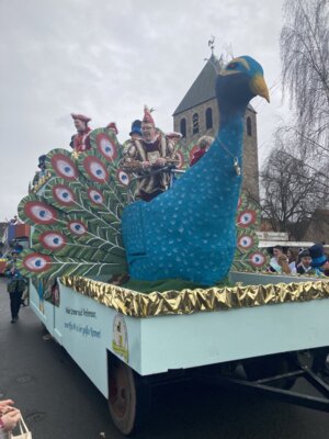 Foto des Albums: Karnevalszug Erlinghausen 2024 Teil 2 (12.​02.​2024)