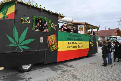 Foto des Albums: Rosenmontagszug 2024 in Bildern