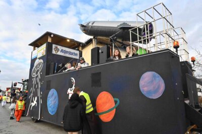 Foto des Albums: Rosenmontagszug 2024 in Bildern