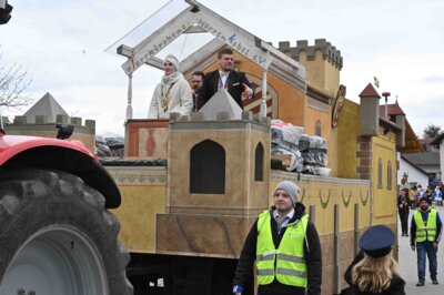 Foto des Albums: Rosenmontagszug 2024 in Bildern