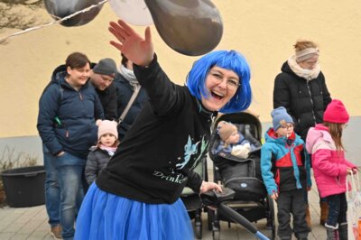 Foto des Albums: Rosenmontagszug 2024 in Bildern