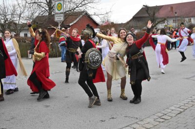 Foto des Albums: Rosenmontagszug 2024 in Bildern