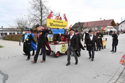 Foto des Albums: Rosenmontagszug 2024 in Bildern
