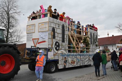 Foto des Albums: Rosenmontagszug 2024 in Bildern
